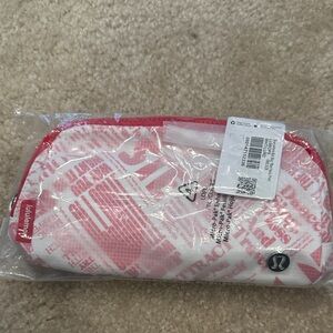 NWT Lululemon Everywhere Belt Bag